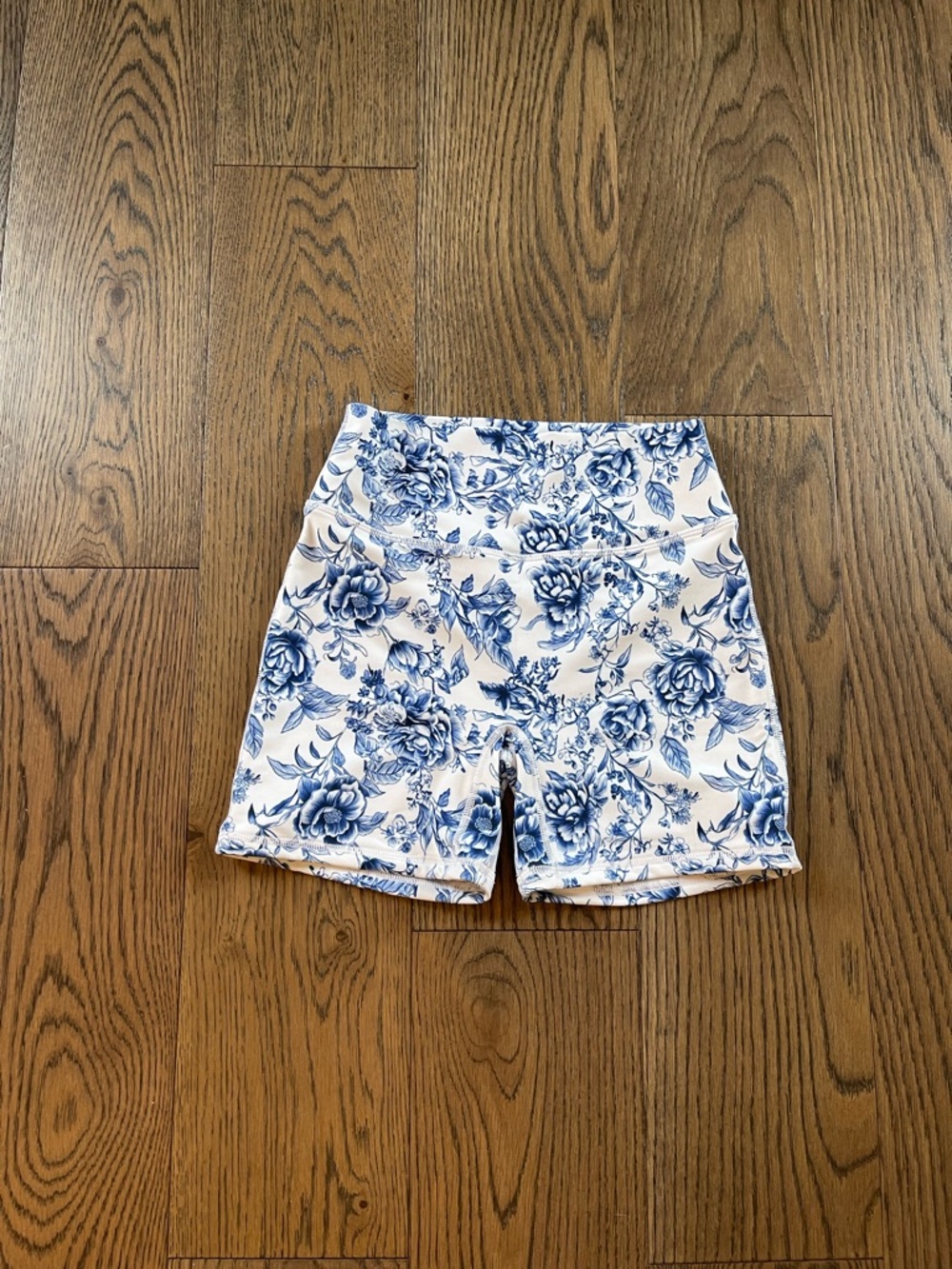 YPB Abercrombie High Rise Blue Floral Shorts S Small